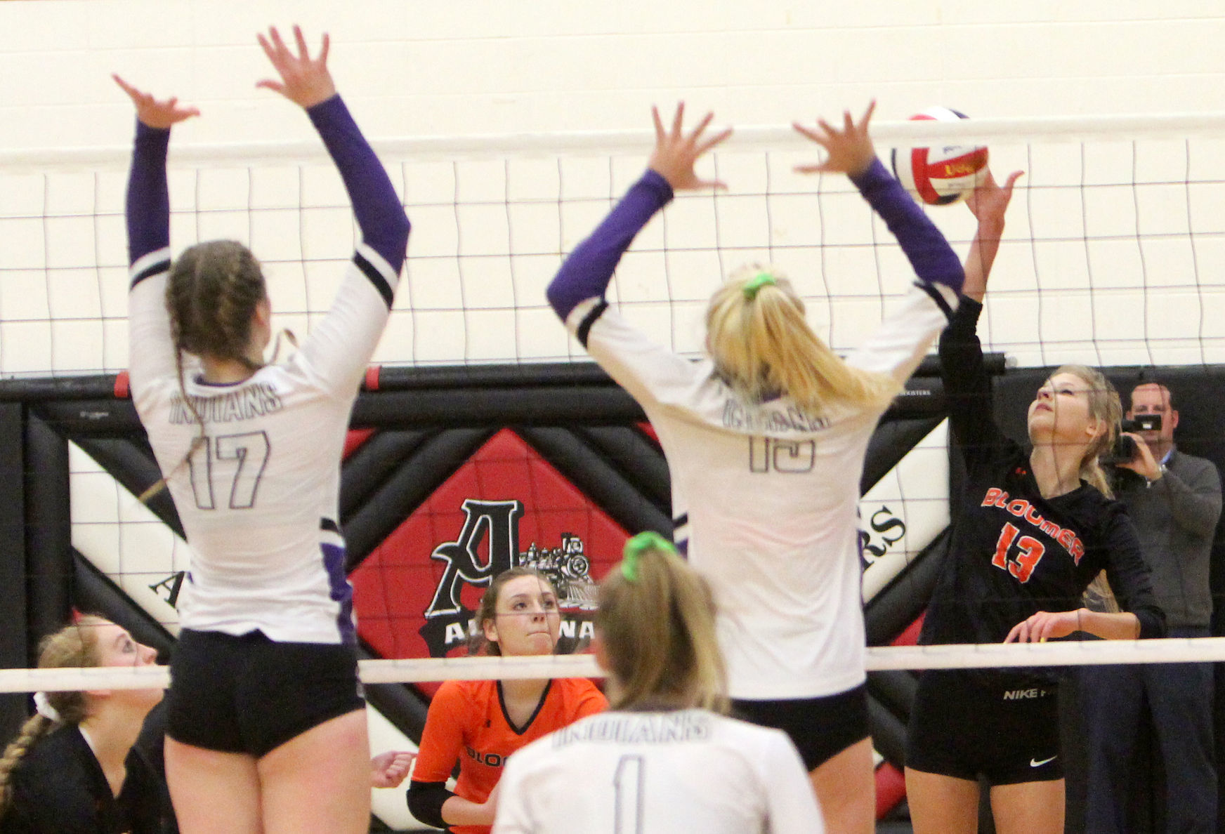 Bloomer volleyball vs Mosinee 10-27-18